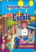 Brincando muito na escola 