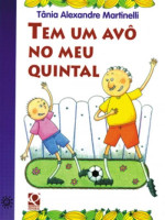 Tem um avô no meu quintal 